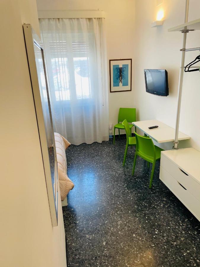 לינה וארוחת בוקר סאסארי Il Giardino Di Iole Via Giovanni Amendola N36 מראה חיצוני תמונה